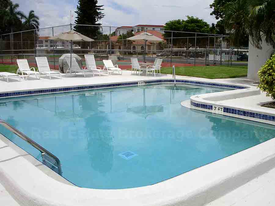 Royal Palm Point Community Pool